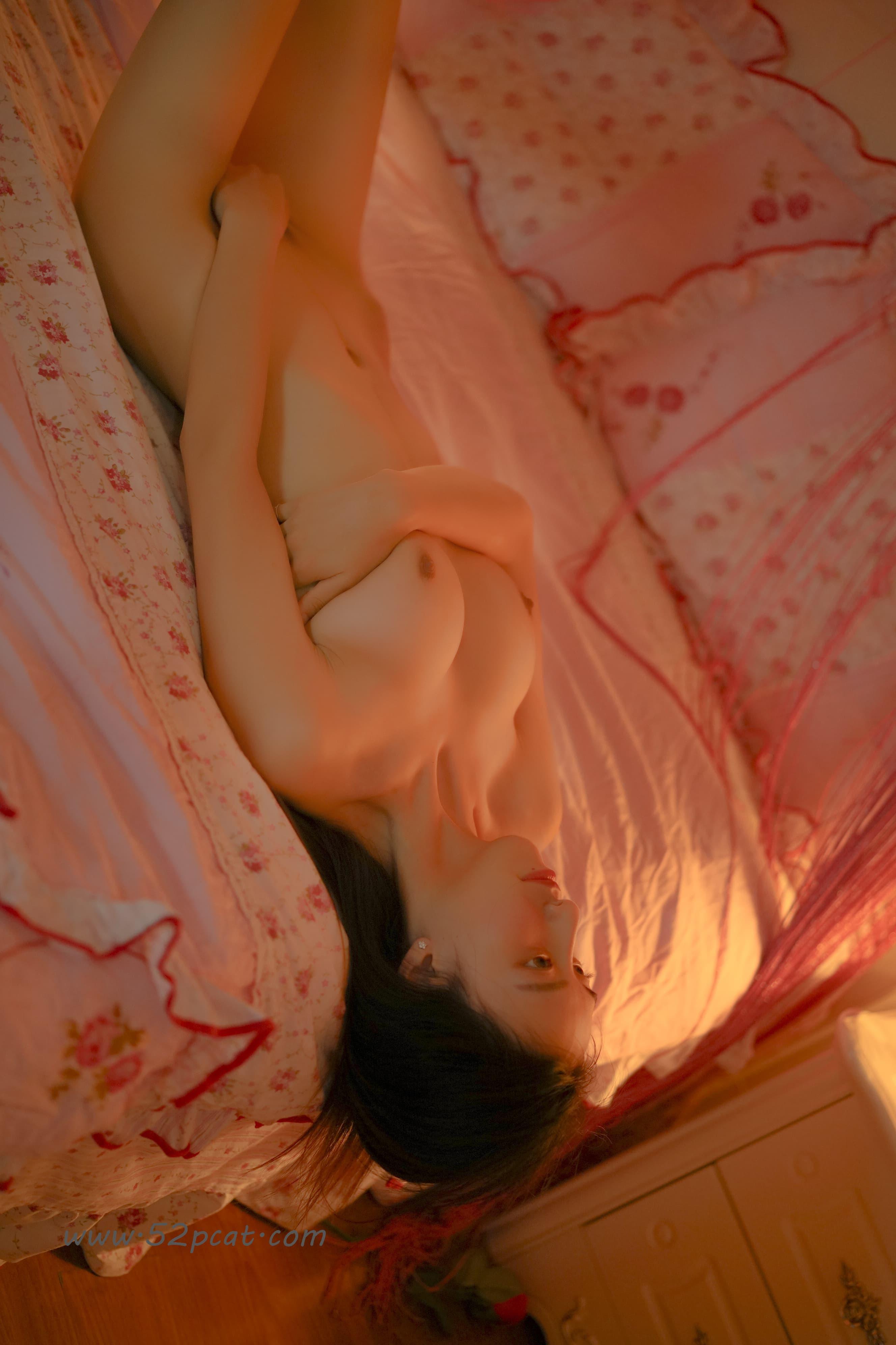 少女的闺房诱惑 36P