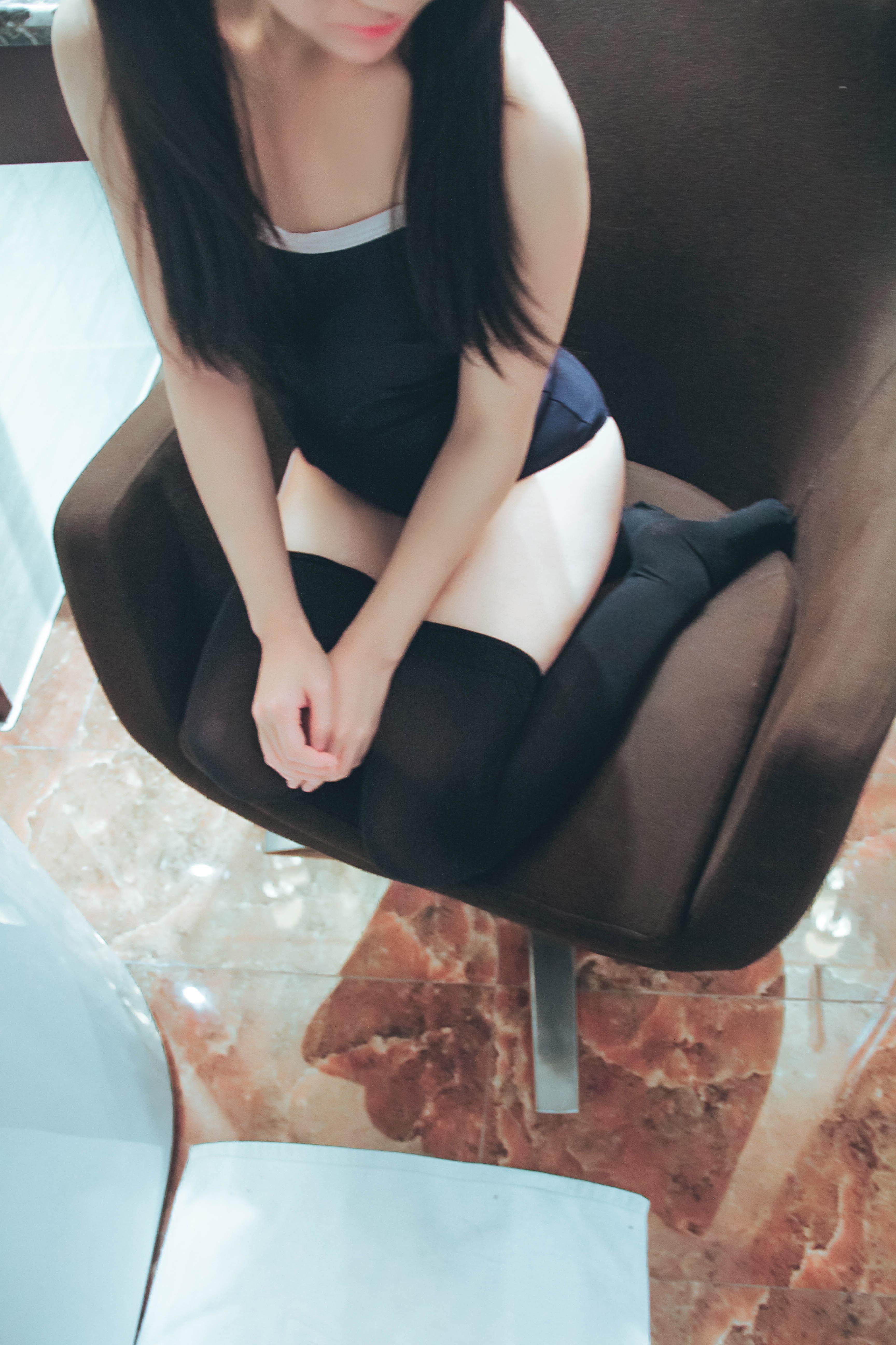 沐浴少女 81P