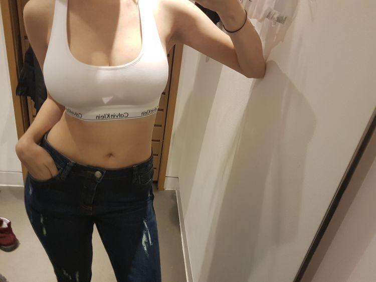 完美胸型NaughtyThrowawayF 81P