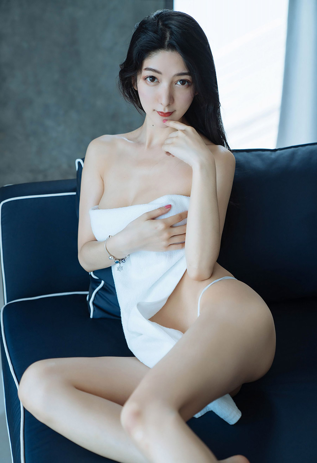 Angela喜欢猫万千风情诱惑人心