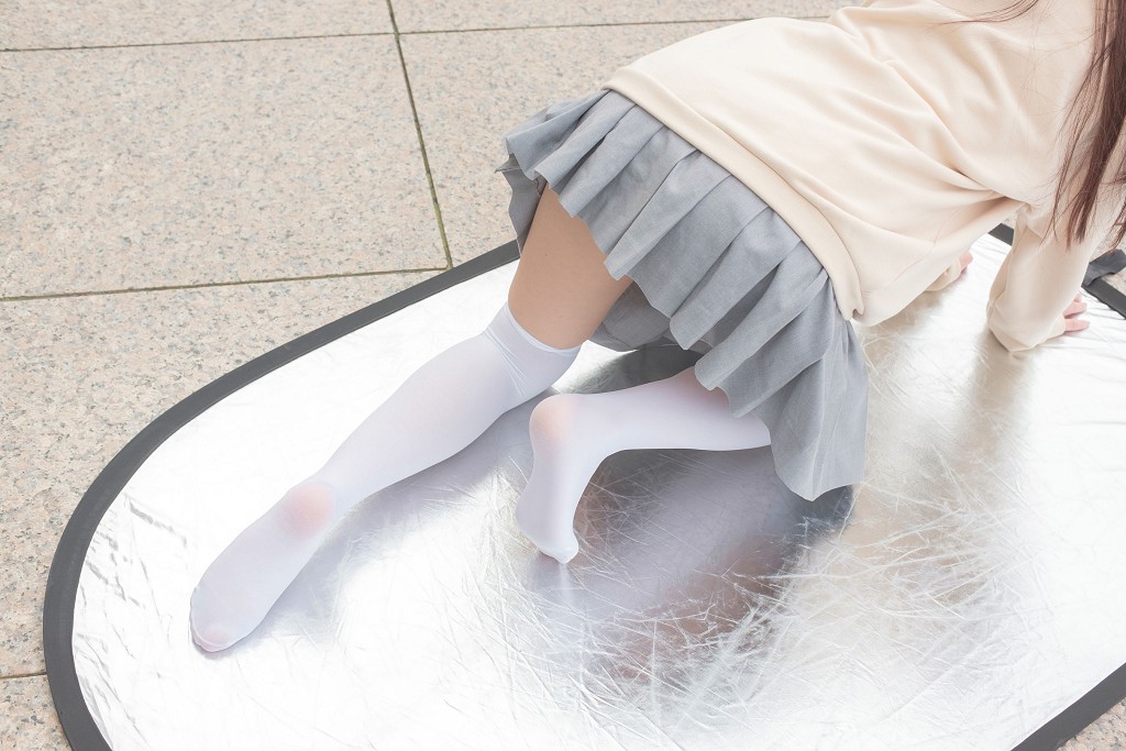 Outdoor White Silk Short Skirt [Sen Luo Consortium] R15-040 Photobook [131P