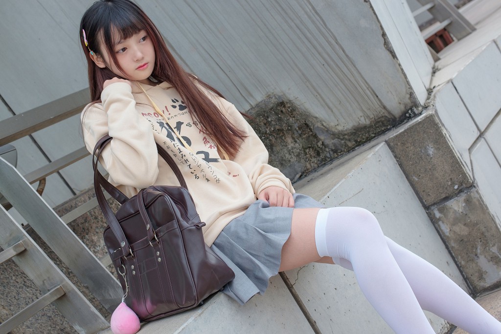 Outdoor White Silk Short Skirt [Sen Luo Consortium] R15-040 Photobook [131P