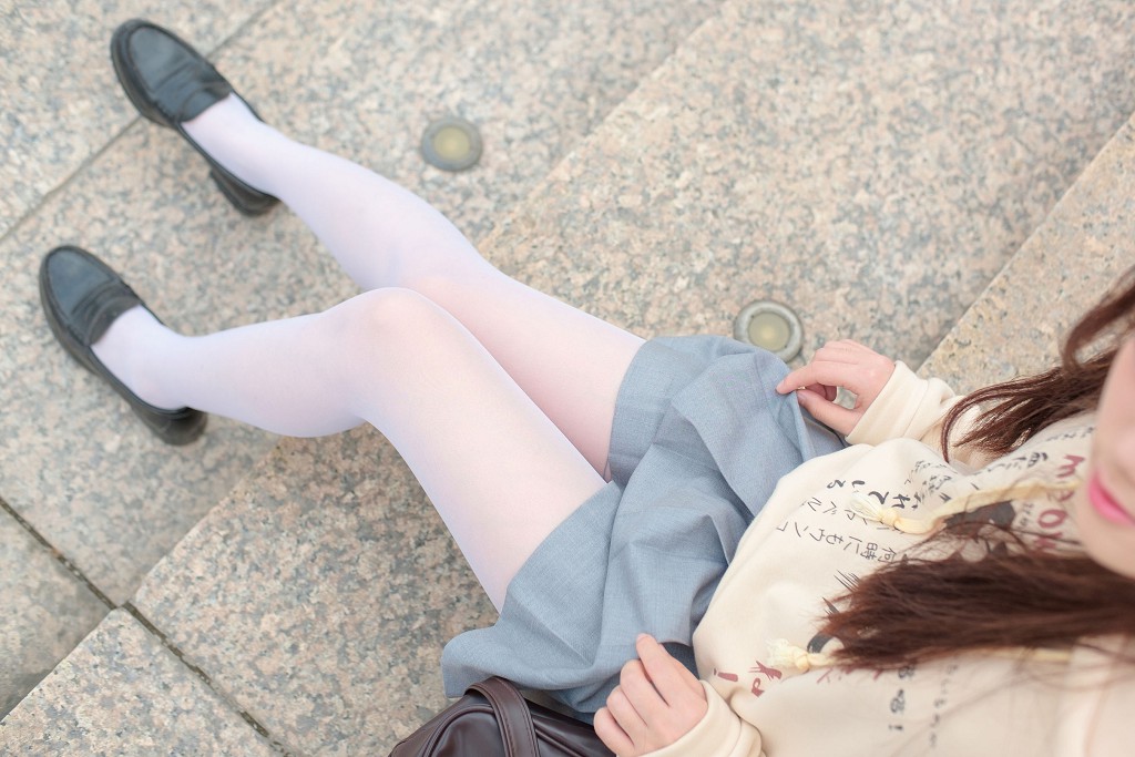 Outdoor White Silk Short Skirt [Sen Luo Consortium] R15-040 Photobook [131P
