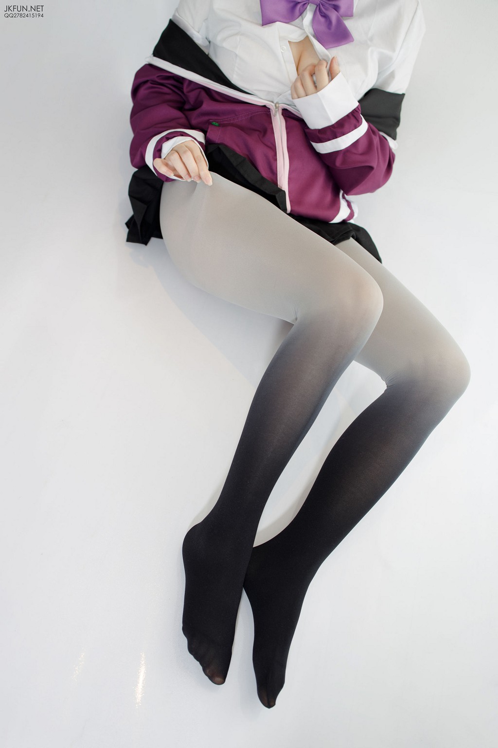 เซวฉิง 《คอสเพลเยอร์》 [เซนลั่วไฉ่ถวน] JKFUN-004 หนังสือภาพ[123P