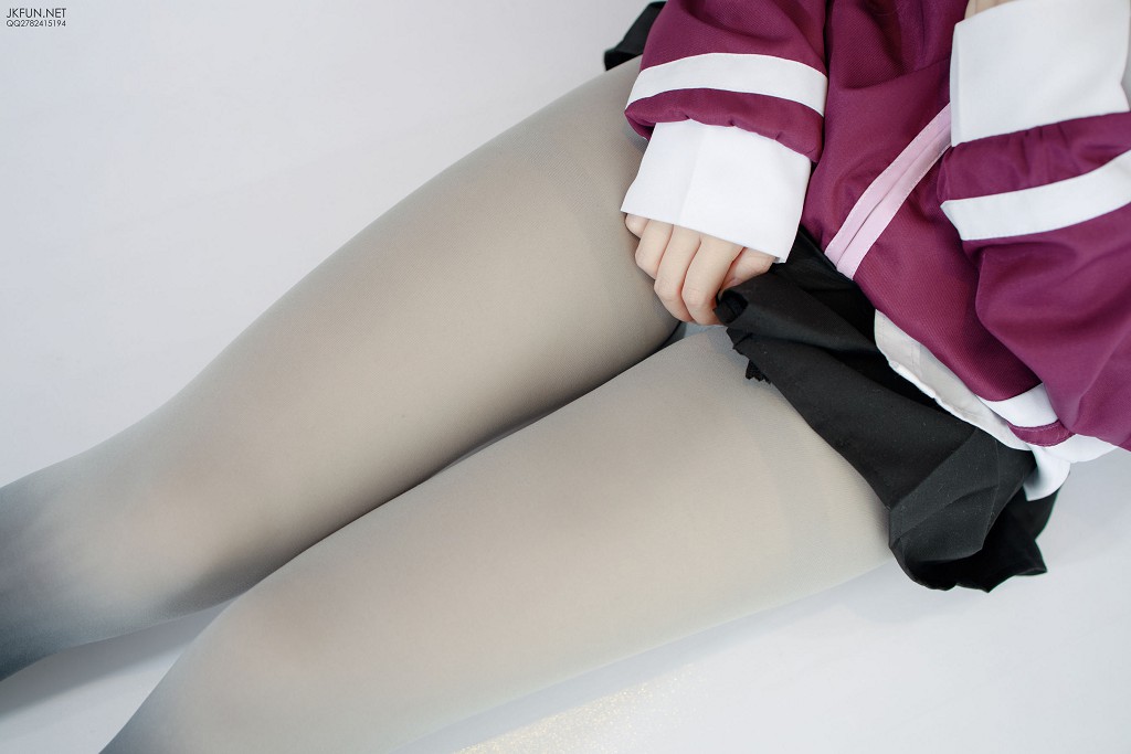 เซวฉิง 《คอสเพลเยอร์》 [เซนลั่วไฉ่ถวน] JKFUN-004 หนังสือภาพ[123P