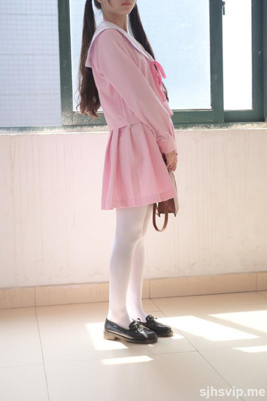 「JK ピンク制服 白ストッキング」 [シンラ財団] X-026 写真集[113P