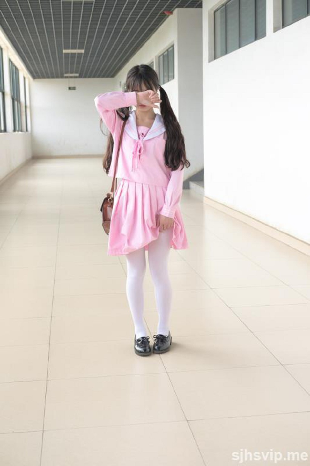 「JK ピンク制服 白ストッキング」 [シンラ財団] X-026 写真集[113P