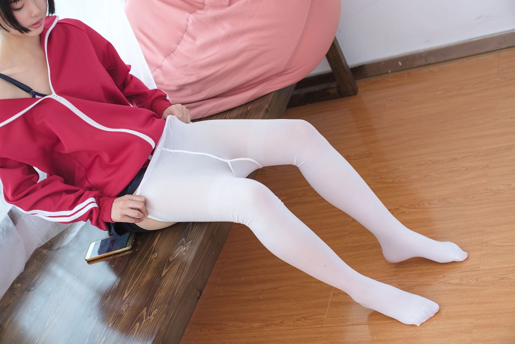 สาวนักเรียนชุดนักเรียนถุงเท้าขาวเท้าสวยงาม [เซนโล่ ไคทวน] [BETA-026] หนังสือภาพ[78P