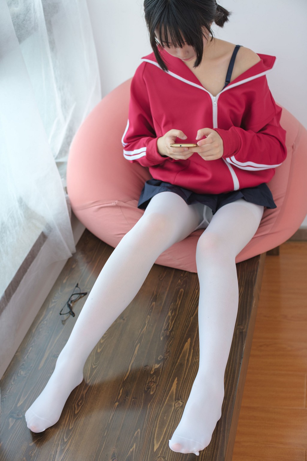 สาวนักเรียนชุดนักเรียนถุงเท้าขาวเท้าสวยงาม [เซนโล่ ไคทวน] [BETA-026] หนังสือภาพ[78P