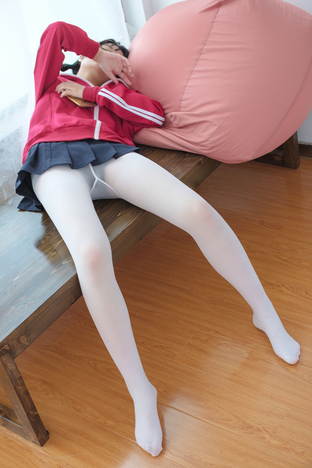 สาวนักเรียนชุดนักเรียนถุงเท้าขาวเท้าสวยงาม [เซนโล่ ไคทวน] [BETA-026] หนังสือภาพ[78P