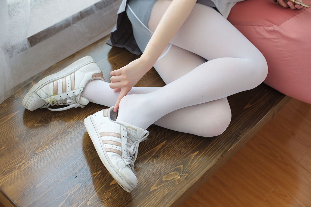 School uniform white silk beautiful foot girl [Senluo Foundation] [BETA-026] Photo collection [78P]