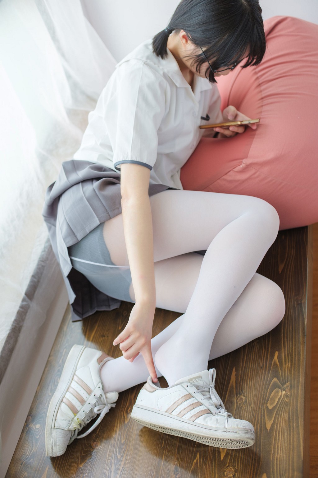School uniform white silk beautiful foot girl [Senluo Foundation] [BETA-026] Photo collection [78P]