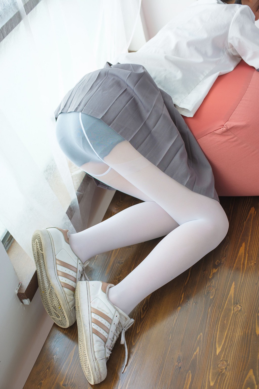 校服白絲美足少女 [森蘿財團] [BETA-026] 寫真集[78P