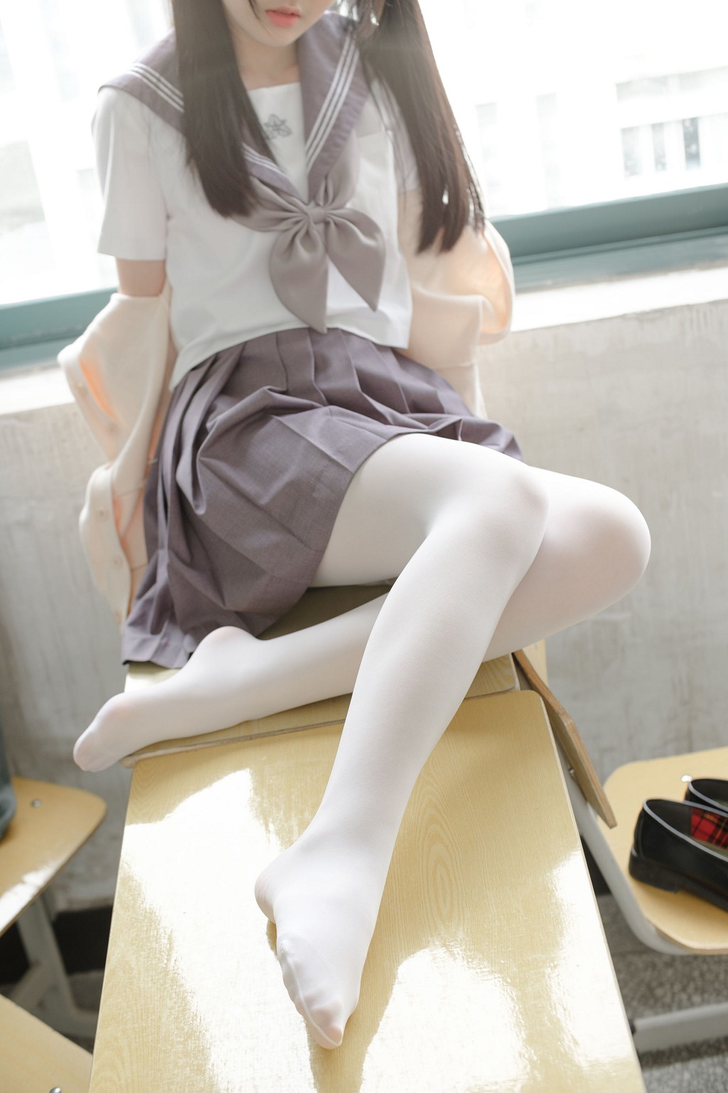 森萝财团：JK校服白丝 X-017 99P