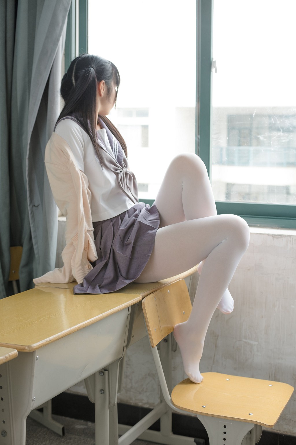 森萝财团：JK校服白丝 X-017 99P
