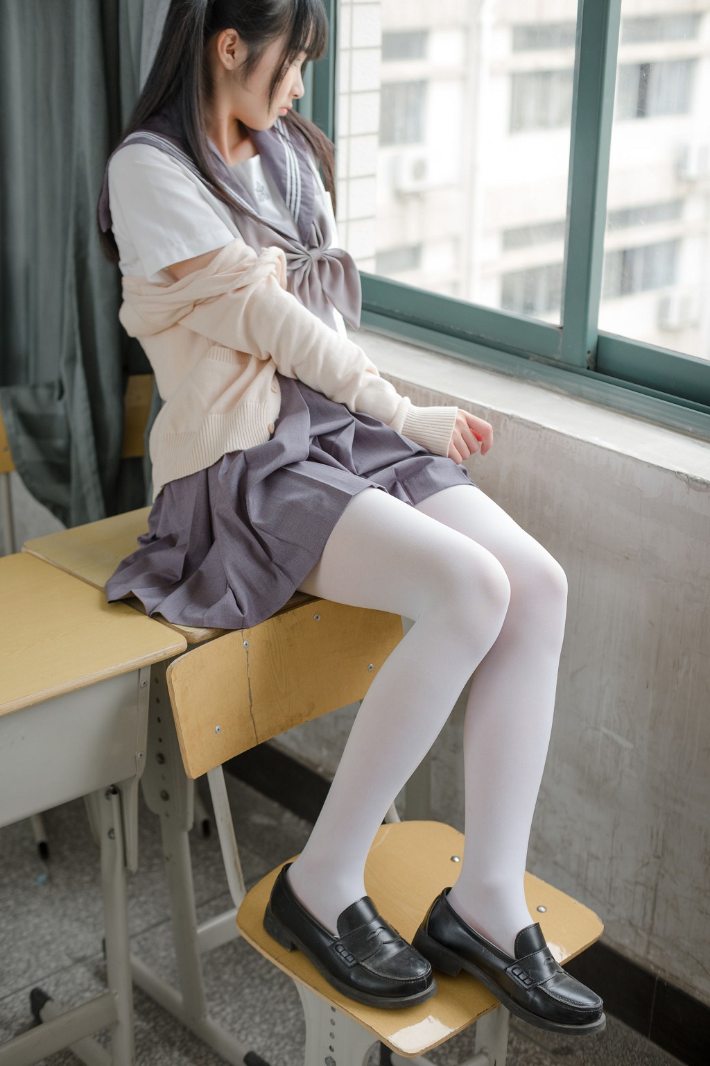 森萝财团：JK校服白丝 X-017 99P