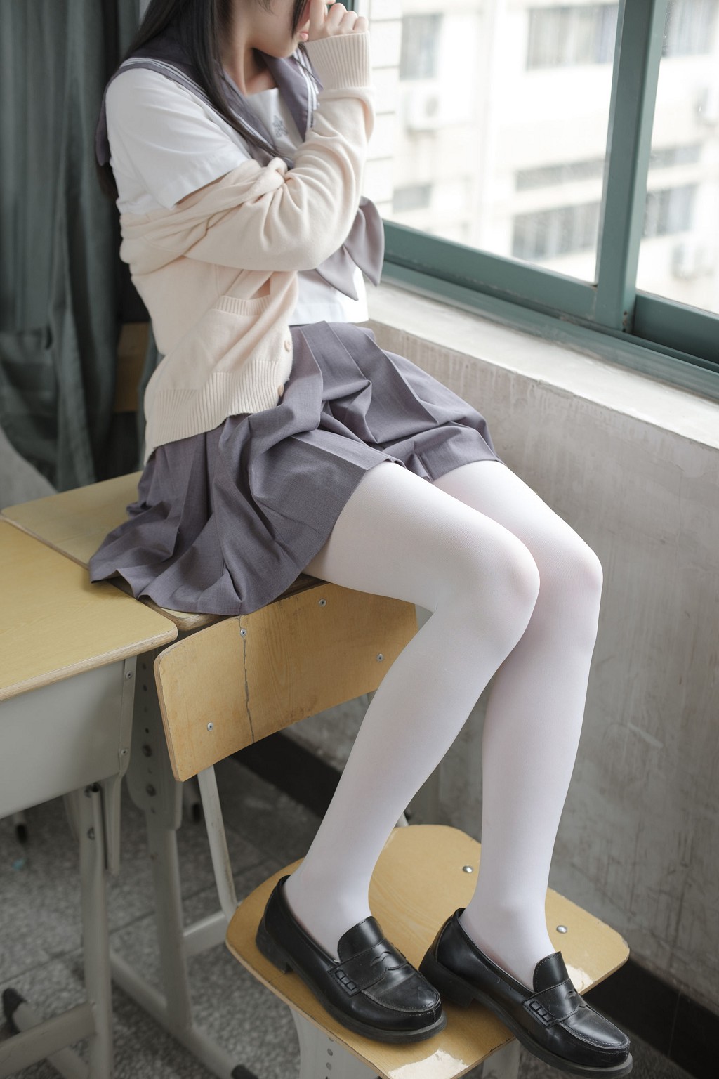 森萝财团：JK校服白丝 X-017 99P