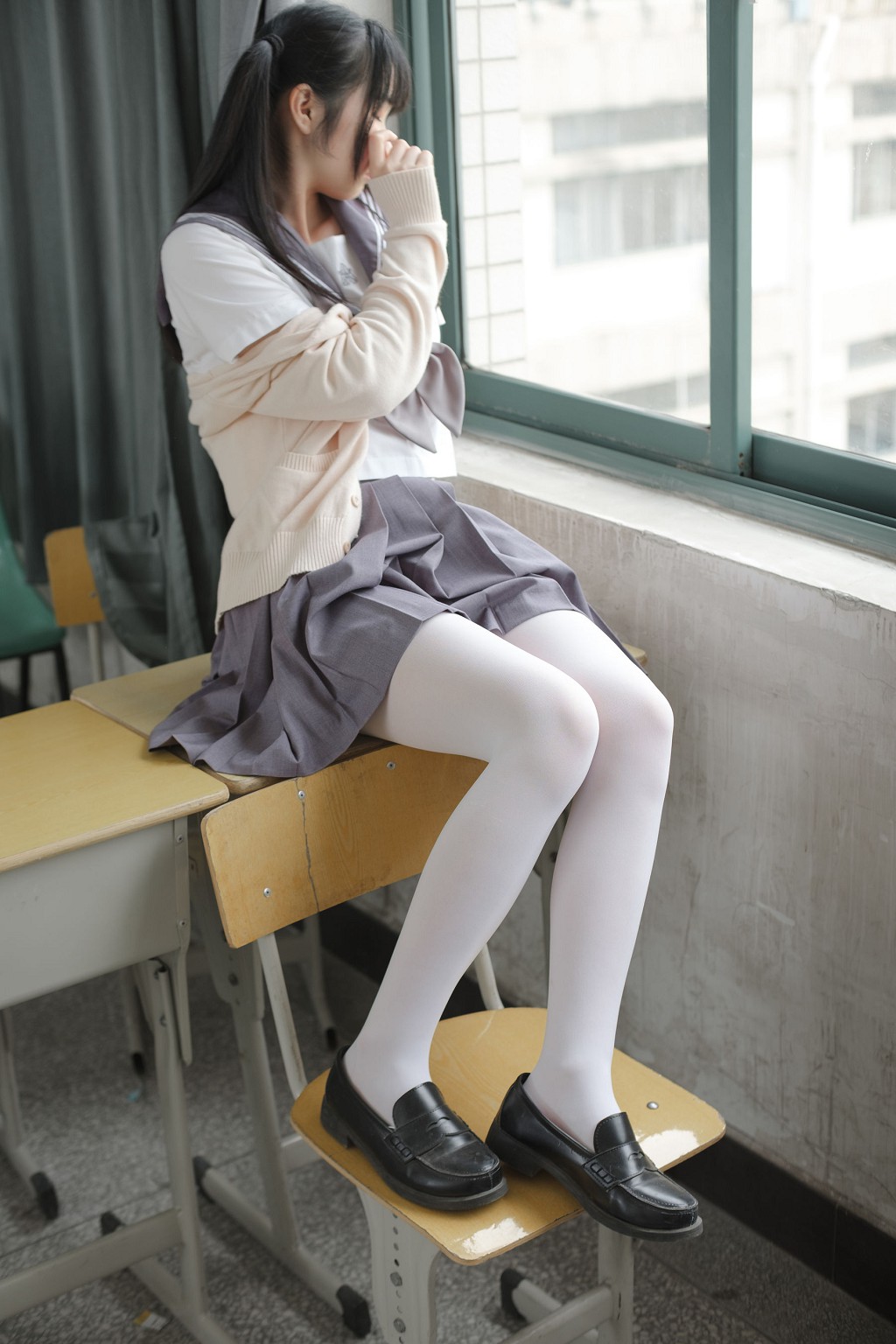森萝财团：JK校服白丝 X-017 99P