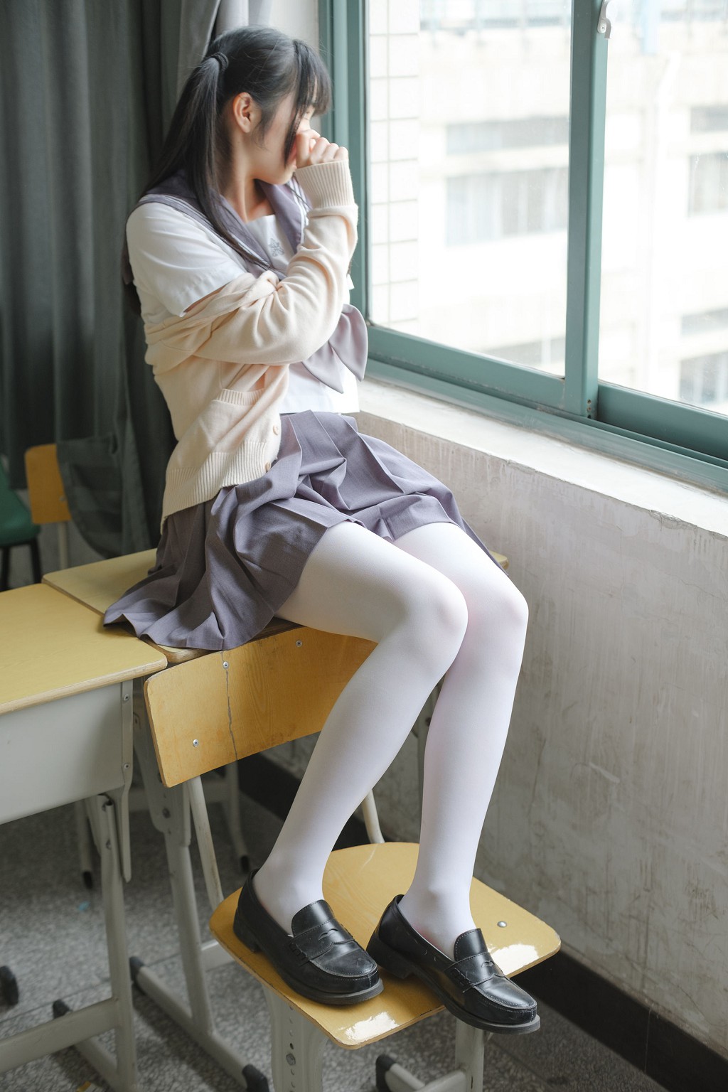森萝财团：JK校服白丝 X-017 99P