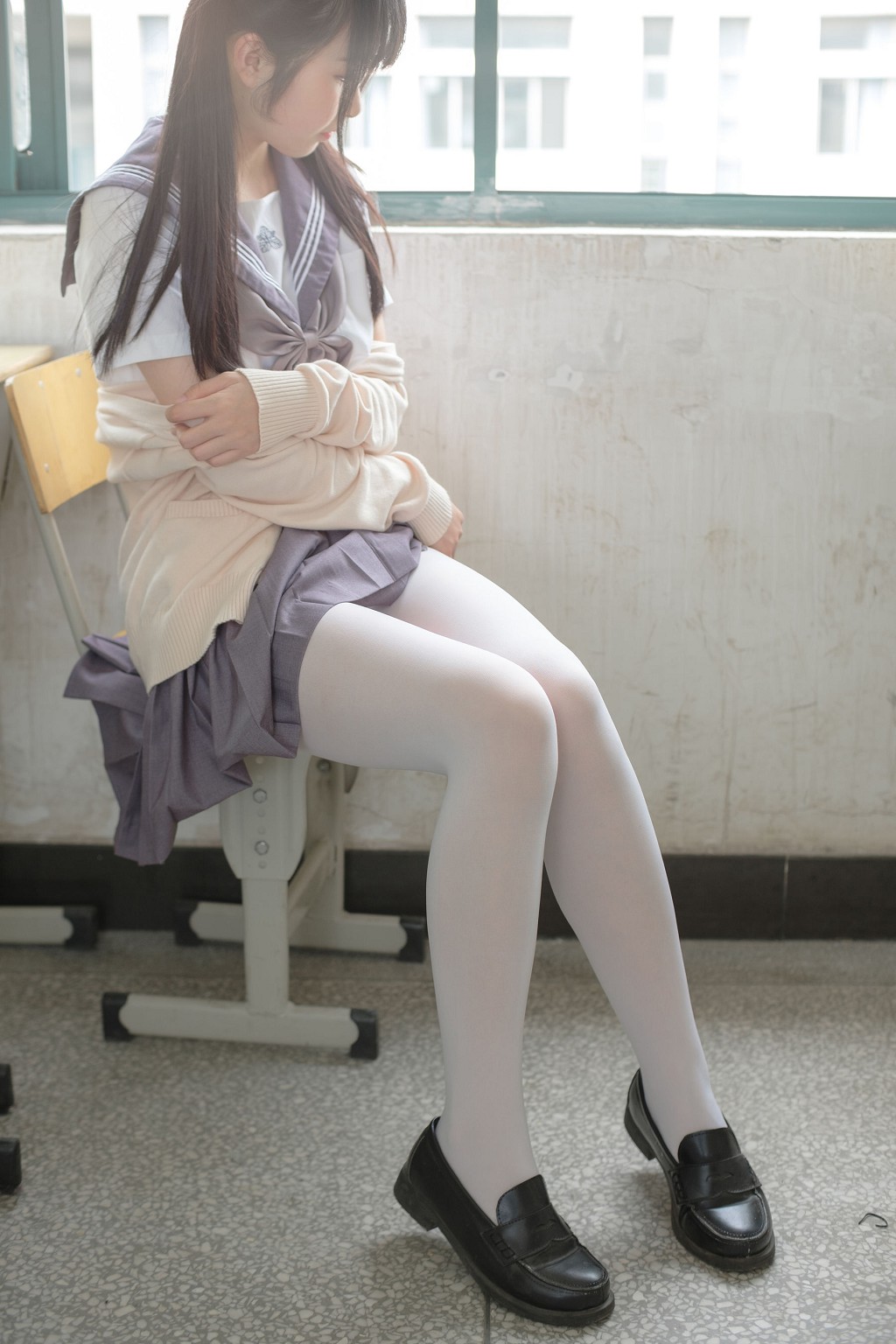 森萝财团：JK校服白丝 X-017 99P