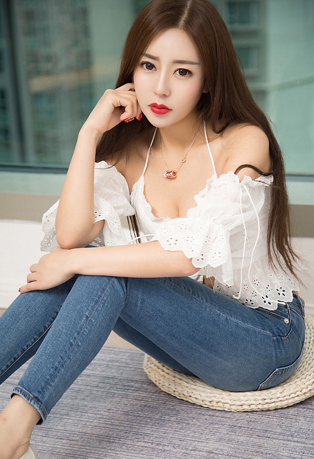 桃香子八面玲珑女神的迷人身材