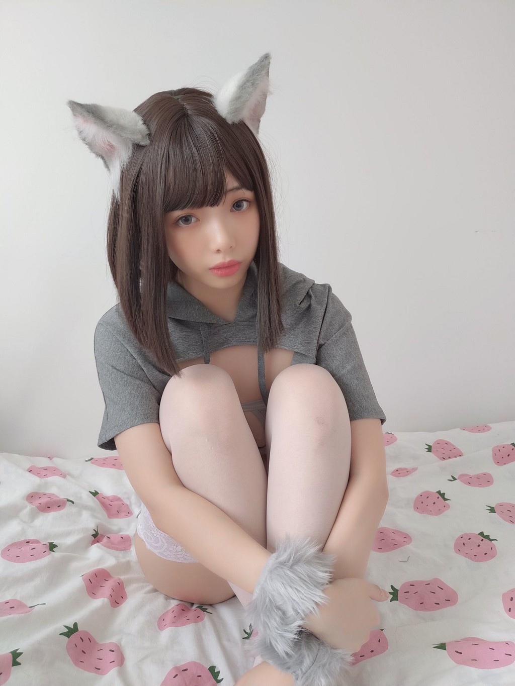 雞雯妹ไม่สมเหตุสมผล《แมวสาวหูสัตว์สีเทา》 [COSPLAY สิทธิพิเศษ] ชุดภาพถ่าย[42P