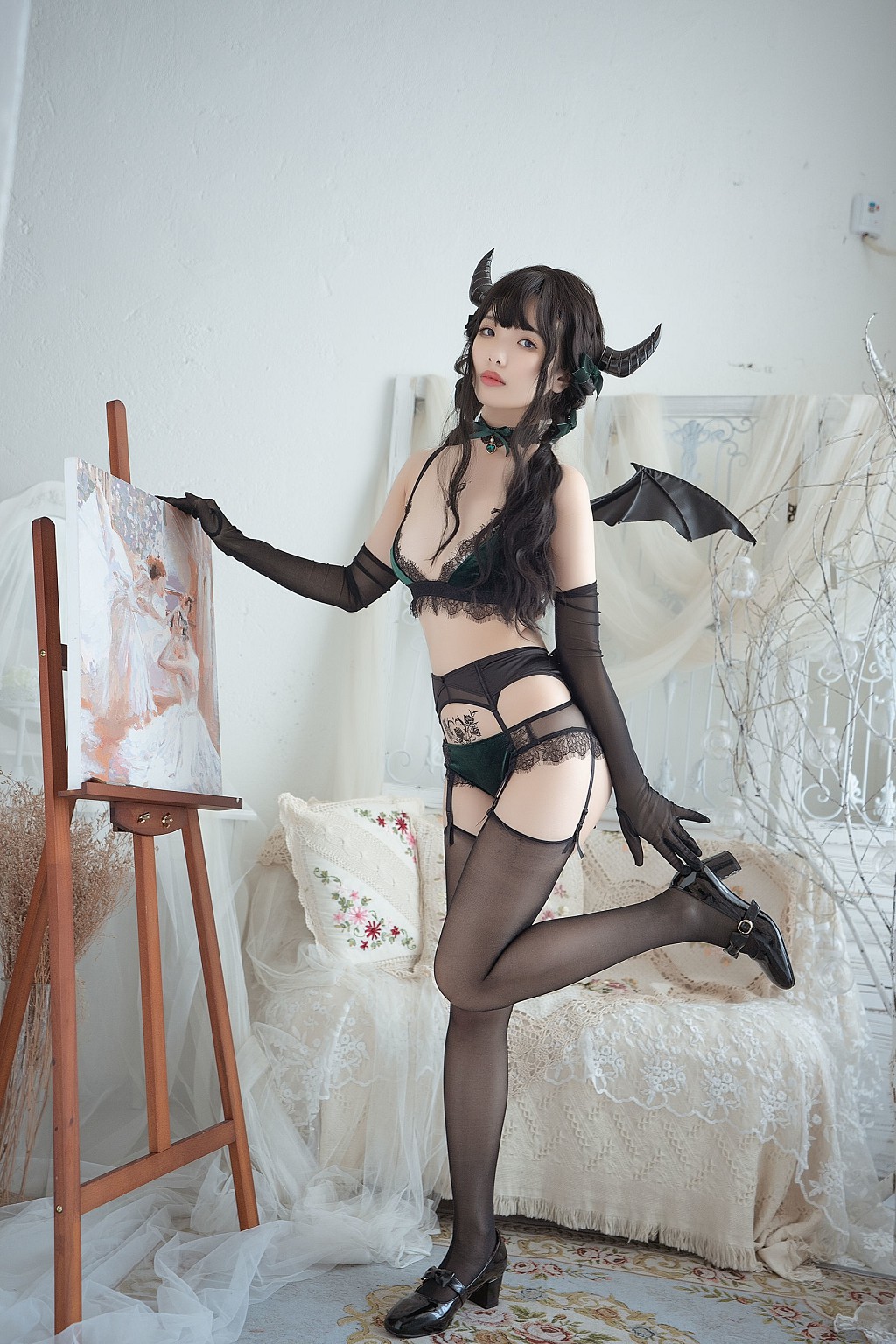 Wen Mei Unreasonable: Succubus Proud Devil [COSPLAY Benefits] Photobook [50P