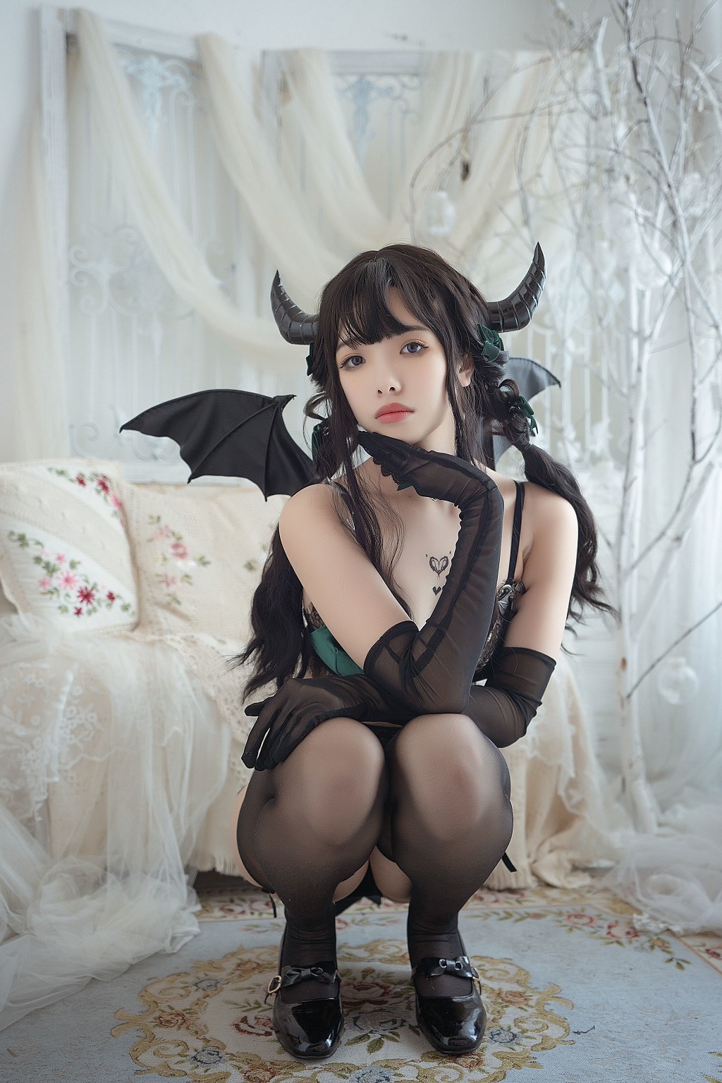 Wen Mei Unreasonable: Succubus Proud Devil [COSPLAY Benefits] Photobook [50P