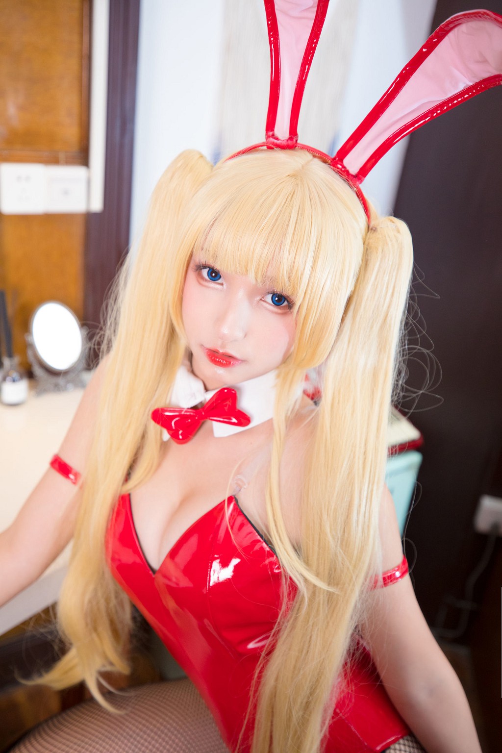 โคเซอร์สาวสวยคาคุราชากะ มาฟุยุ 《มากกว่าแฟน》 [คอสเพลย์สาวสวย] หนังสือภาพ [150P