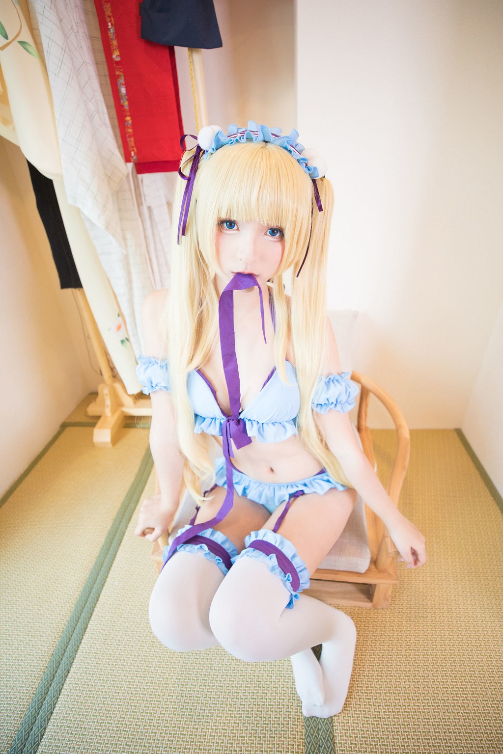 โคเซอร์สาวสวยคาคุราชากะ มาฟุยุ 《มากกว่าแฟน》 [คอสเพลย์สาวสวย] หนังสือภาพ [150P
