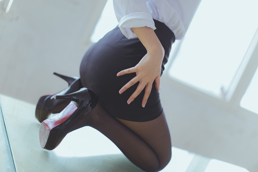 Coser Kurokawa "Black Silk Teacher" [Cosplay Welfare] Photobook [43P