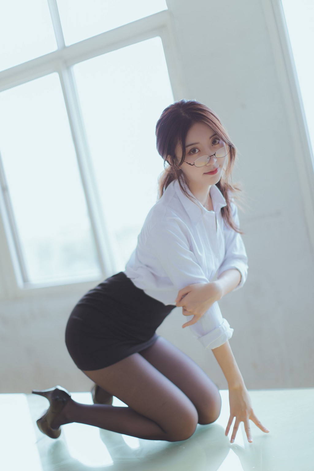 Coser Kurokawa "Black Silk Teacher" [Cosplay Welfare] Photobook [43P