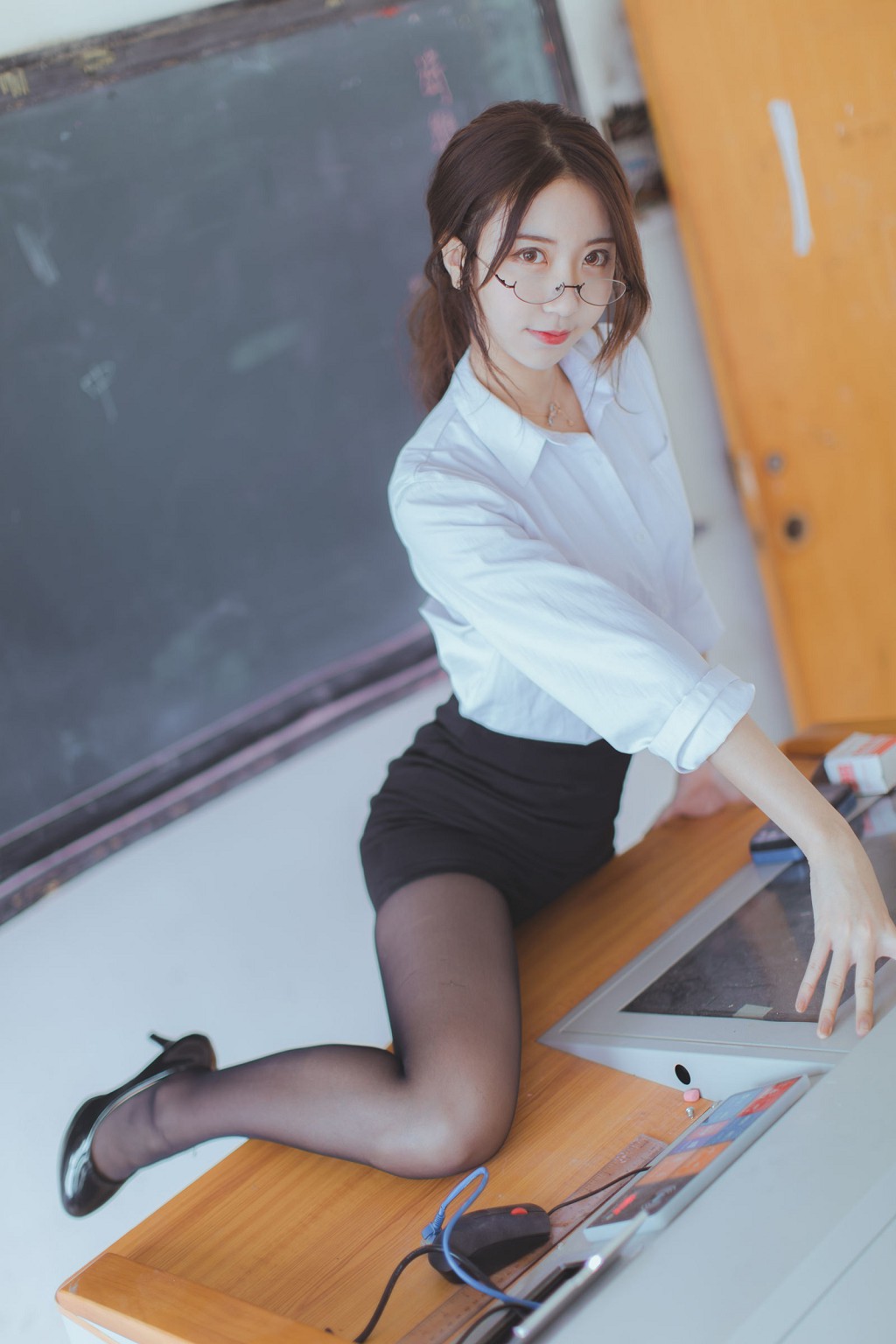 คอเซอร์ เฮย์ชวน 《ครูถุงน่องดำ》 [คอสเพลย์ สวัสดิการ] หนังสือภาพ [43P