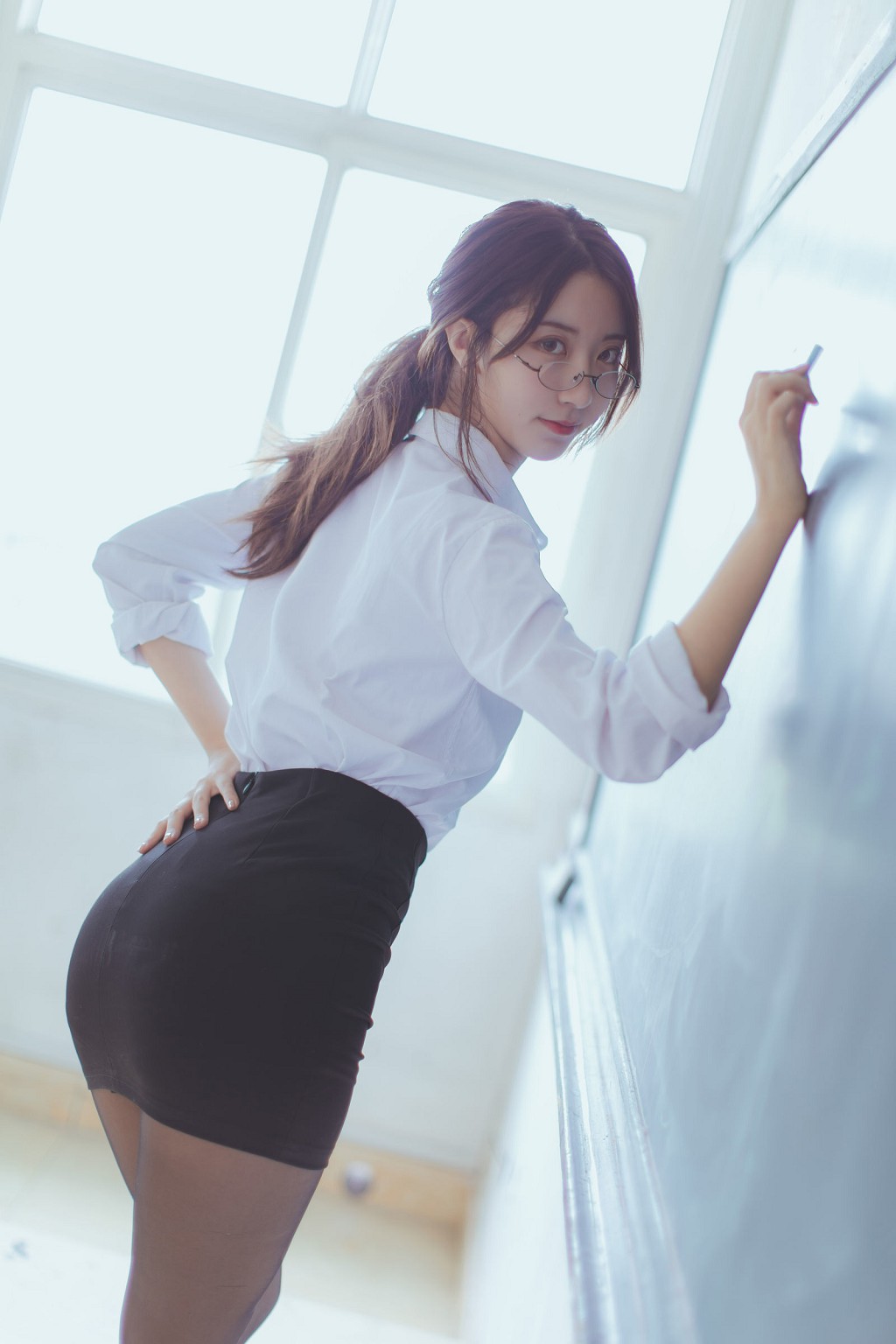 คอเซอร์ เฮย์ชวน 《ครูถุงน่องดำ》 [คอสเพลย์ สวัสดิการ] หนังสือภาพ [43P