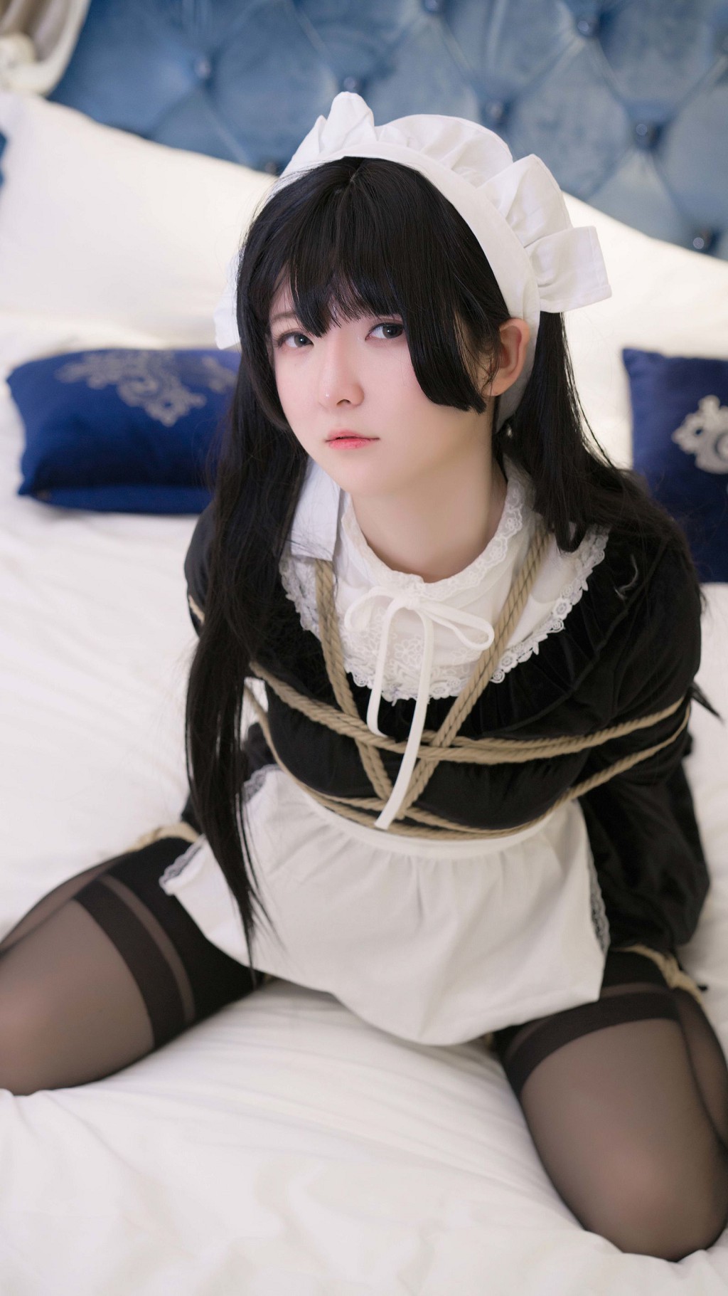 一小央泽《束缚》 [COSPLAY摄影] 写真集[31P]
