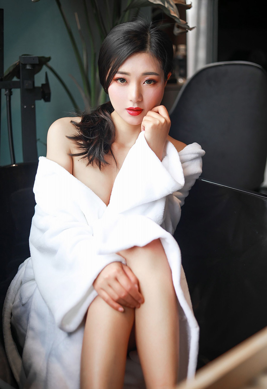 宋KiKi性感的和服贴身的连体