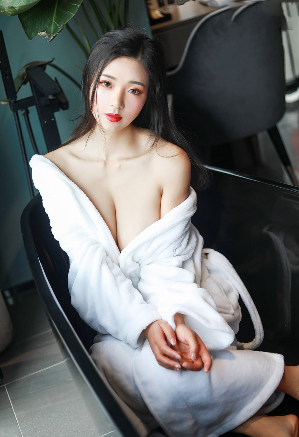 宋KiKi性感的和服贴身的连体