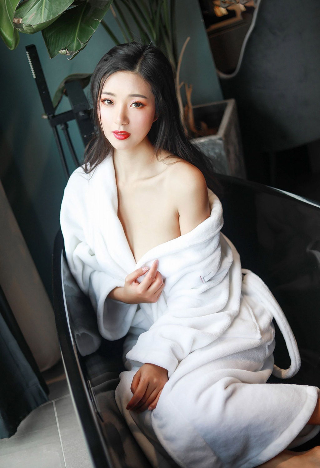 宋KiKi性感的和服贴身的连体