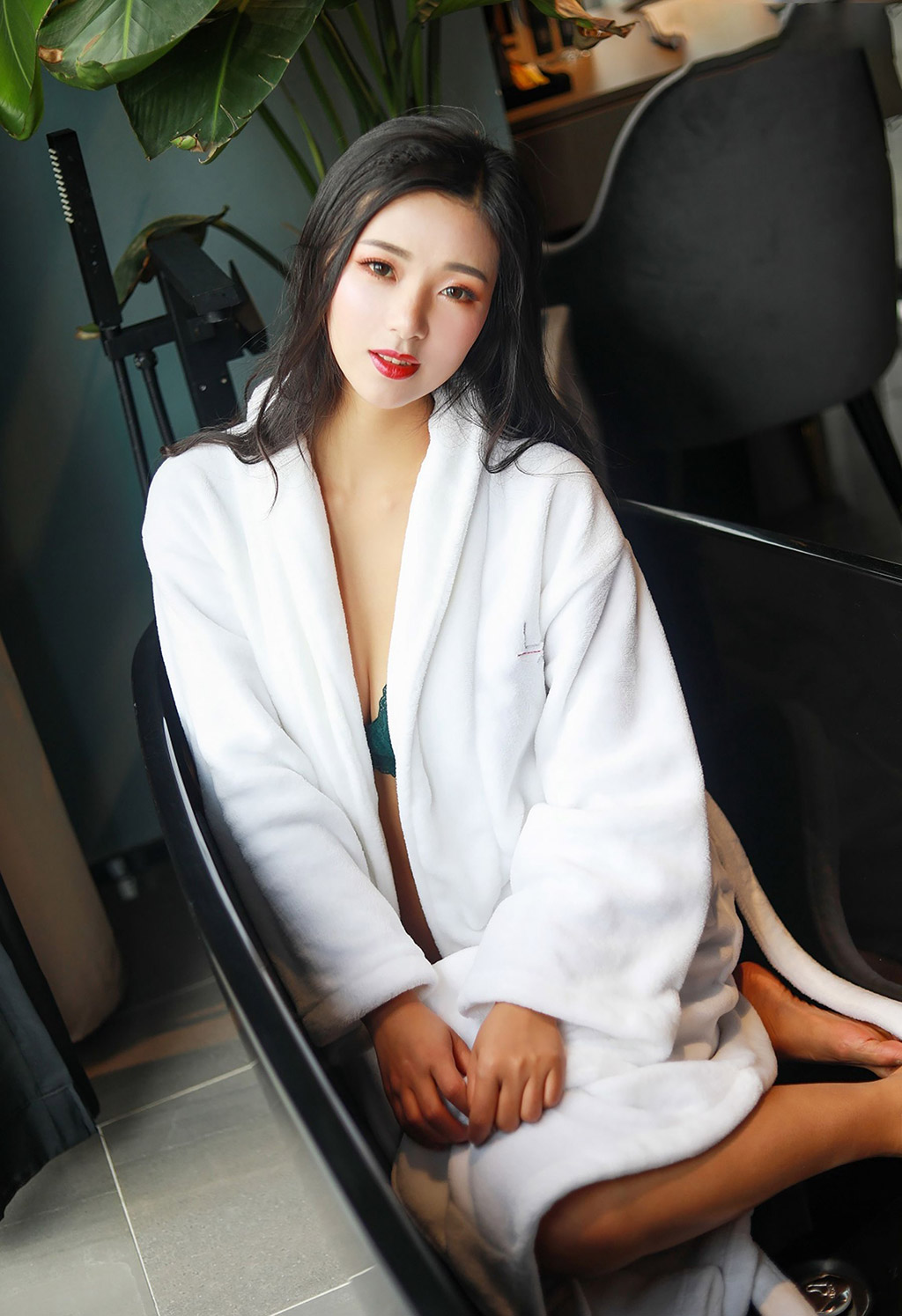 宋KiKi性感的和服贴身的连体
