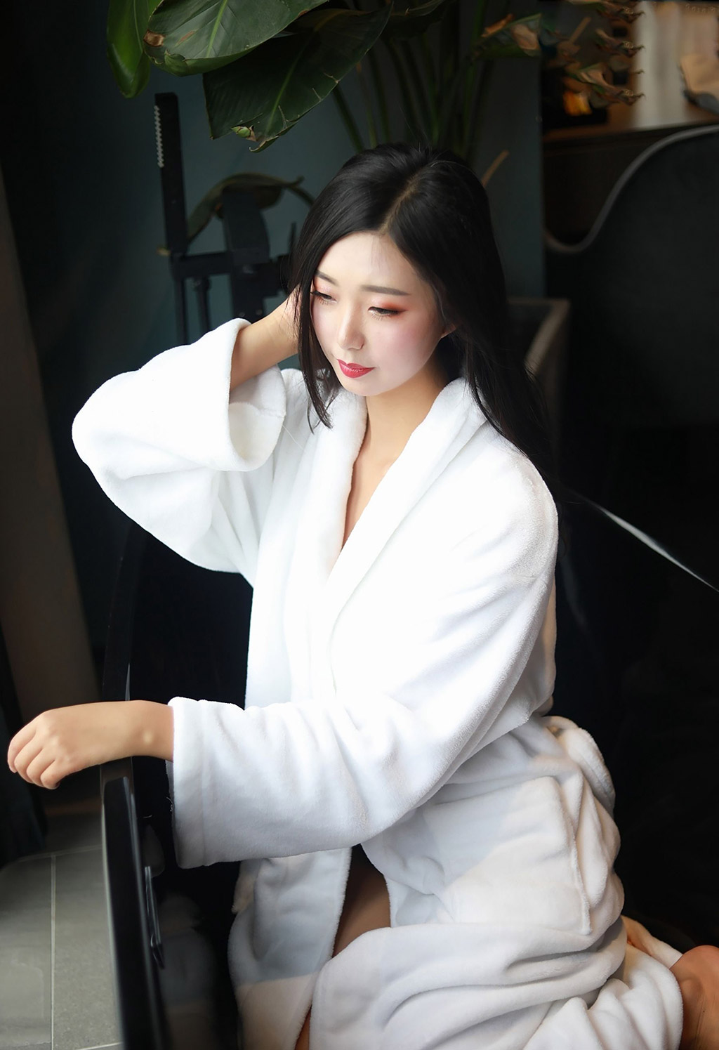 宋KiKi性感的和服贴身的连体