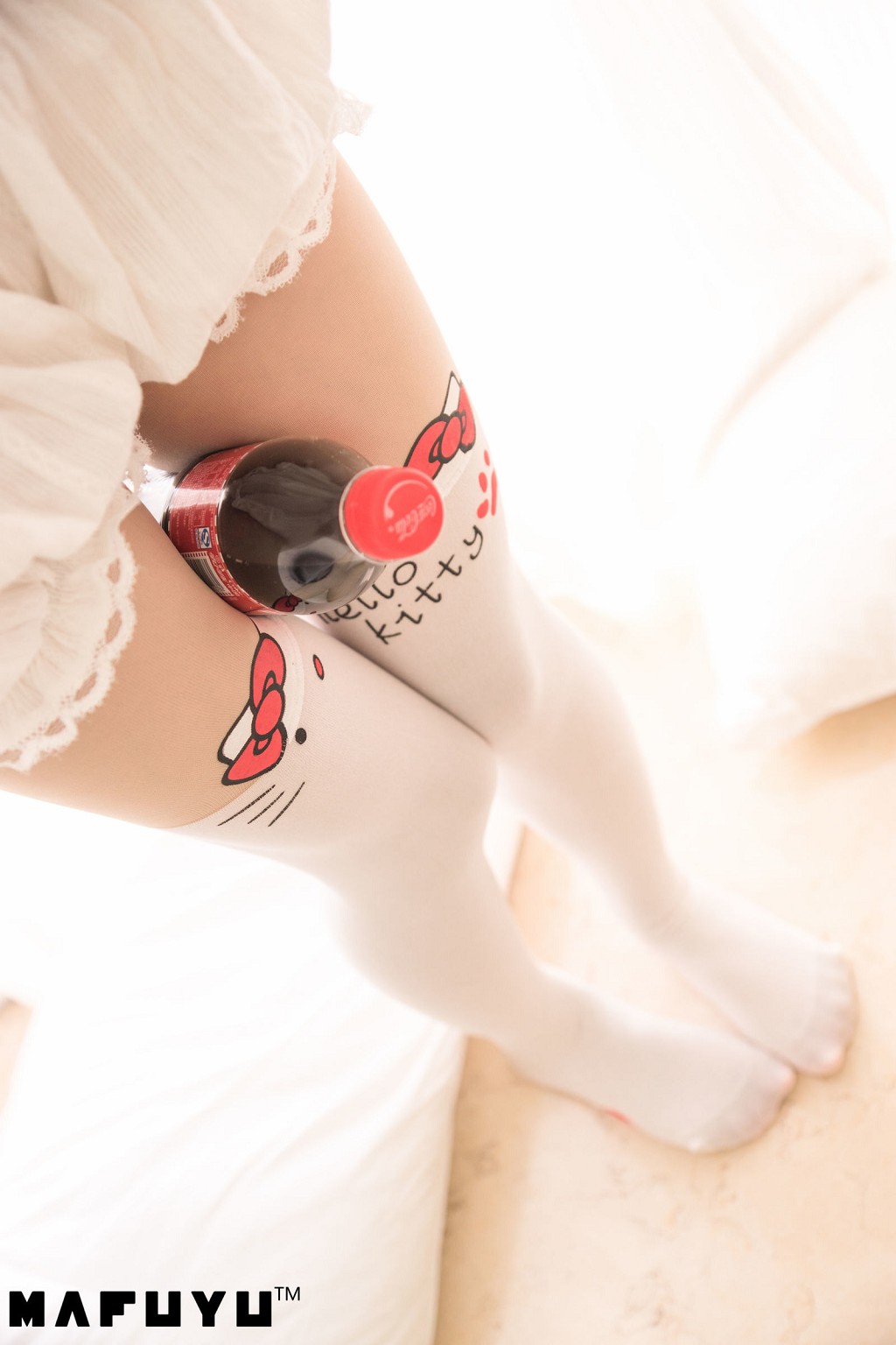 คาคุราชากะ มาฟุยุ 《ซีรีส์เล็บแมวไหมขาว》 [COSPLAY สาวสวย] หนังสือภาพ [100P