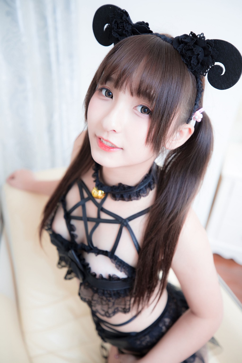 COSER神楽坂真冬《Little Devil》 [福利COSPLAY] 写真集[150P]