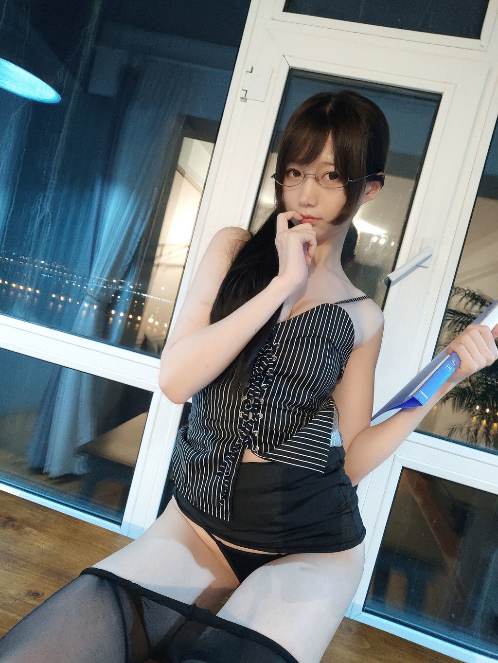 นางิสะ魔物喵《ซีรีส์ถ่ายเอง เลขาส่วนตัว》 [COSPLAY สาวสวย] หนังสือภาพ[55P