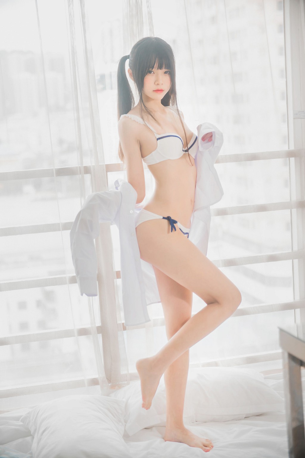 桜桃喵 《白衬衫双马尾》 [萝莉COS] 写真集[47P]