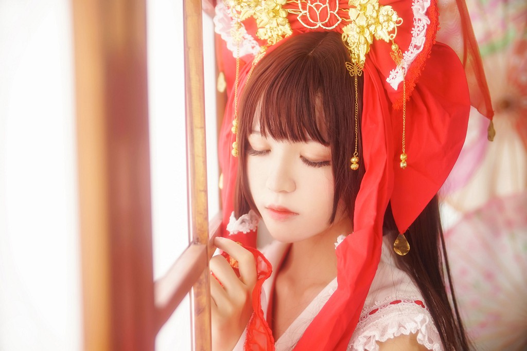 疯猫ss《灵梦》 [萝莉COS] 写真集[40P]