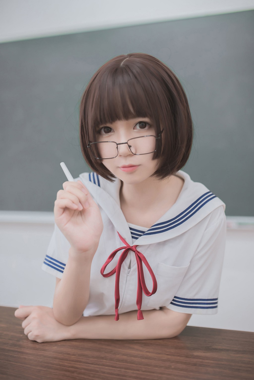 白金Saki《蘑菇头黑丝JK》 [Cosplay福利] 写真集[26P]