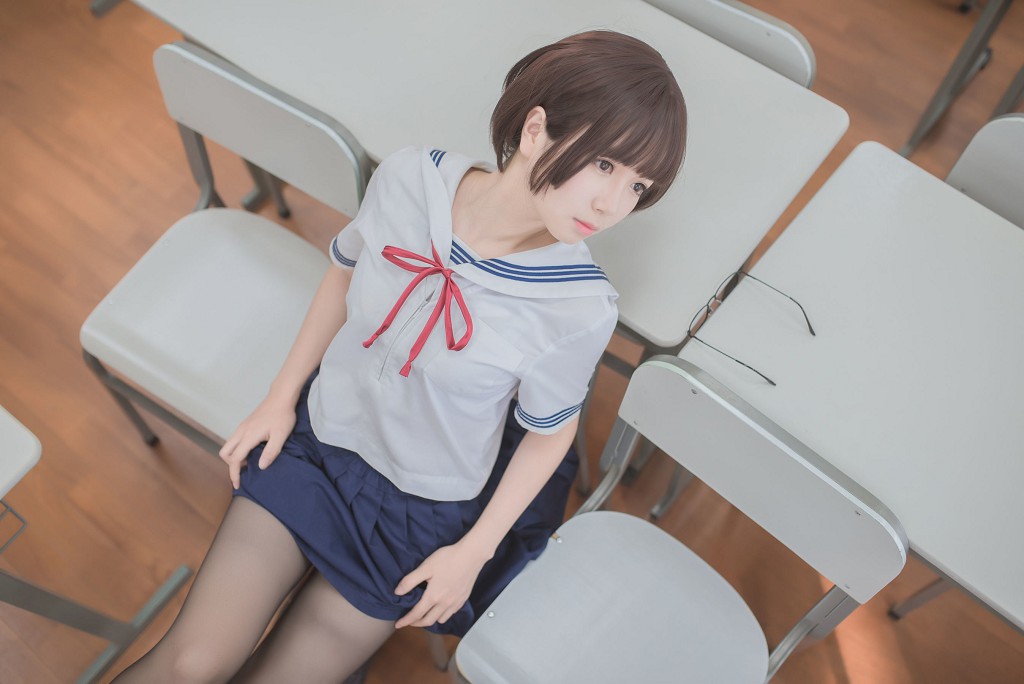 Bai Jin Saki "Mushroom Head Black Silk JK" [Cosplay Welfare] Photo Book [26P
