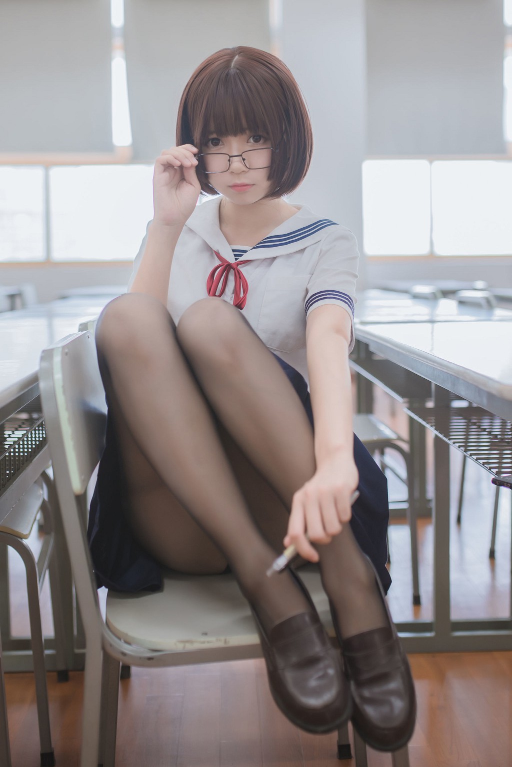 白金Saki《蘑菇头黑丝JK》 [Cosplay福利] 写真集[26P]