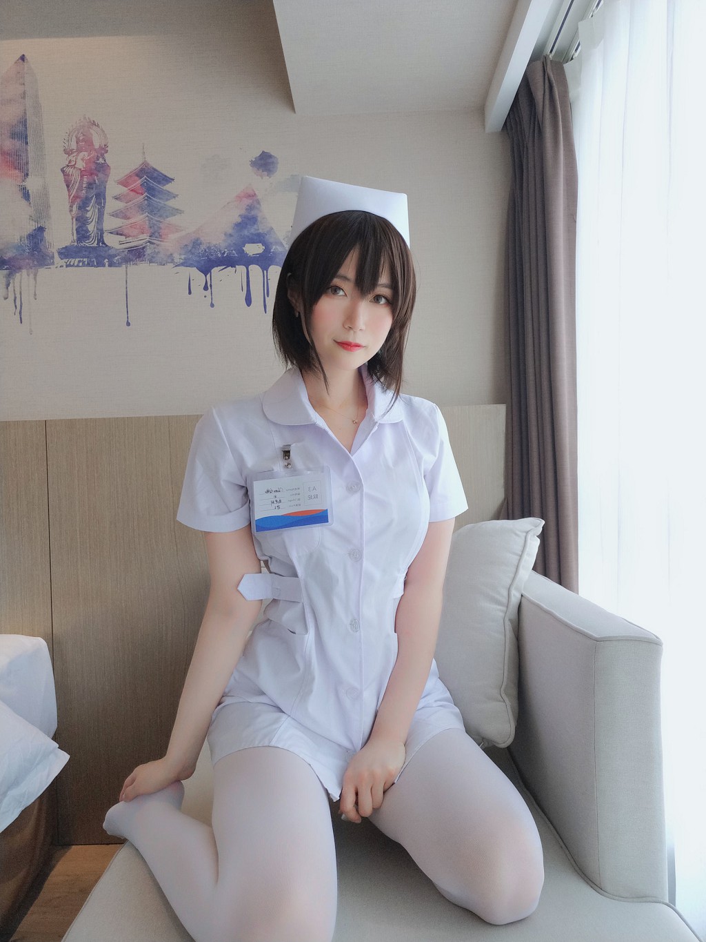 ไปยิน81 "พยาบาลผมสั้น" [Cosplay สาว] หนังสือภาพ[37P