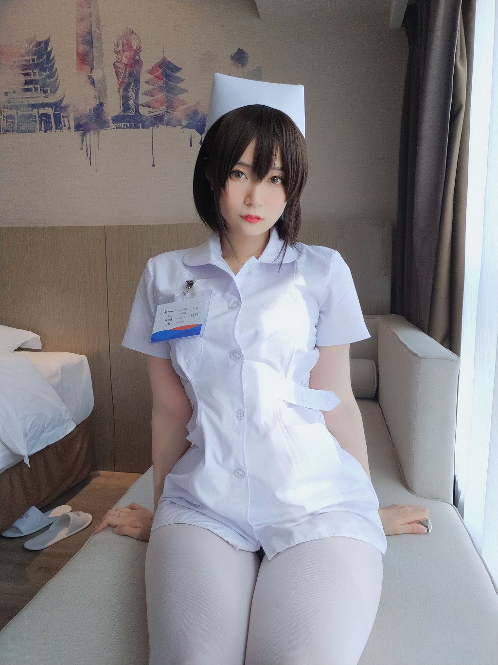 ไปยิน81 "พยาบาลผมสั้น" [Cosplay สาว] หนังสือภาพ[37P